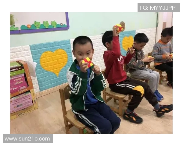 足球明星们的幼稚瞬间大揭秘趣味图片展示他们不为人知的一面